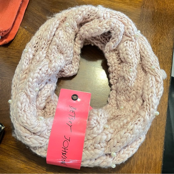 Betsey Johnson Pearly Infinity Snood Scarf Pink - Picture 8 of 8